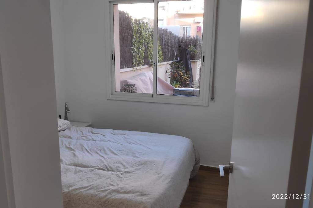 Precioso Apartamento Con Magnifico Patio. Сан-Феліу-де-Льобреґат Екстер'єр фото