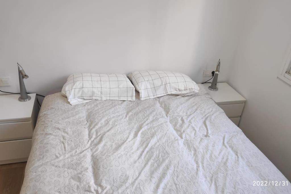 Precioso Apartamento Con Magnifico Patio. Сан-Феліу-де-Льобреґат Екстер'єр фото